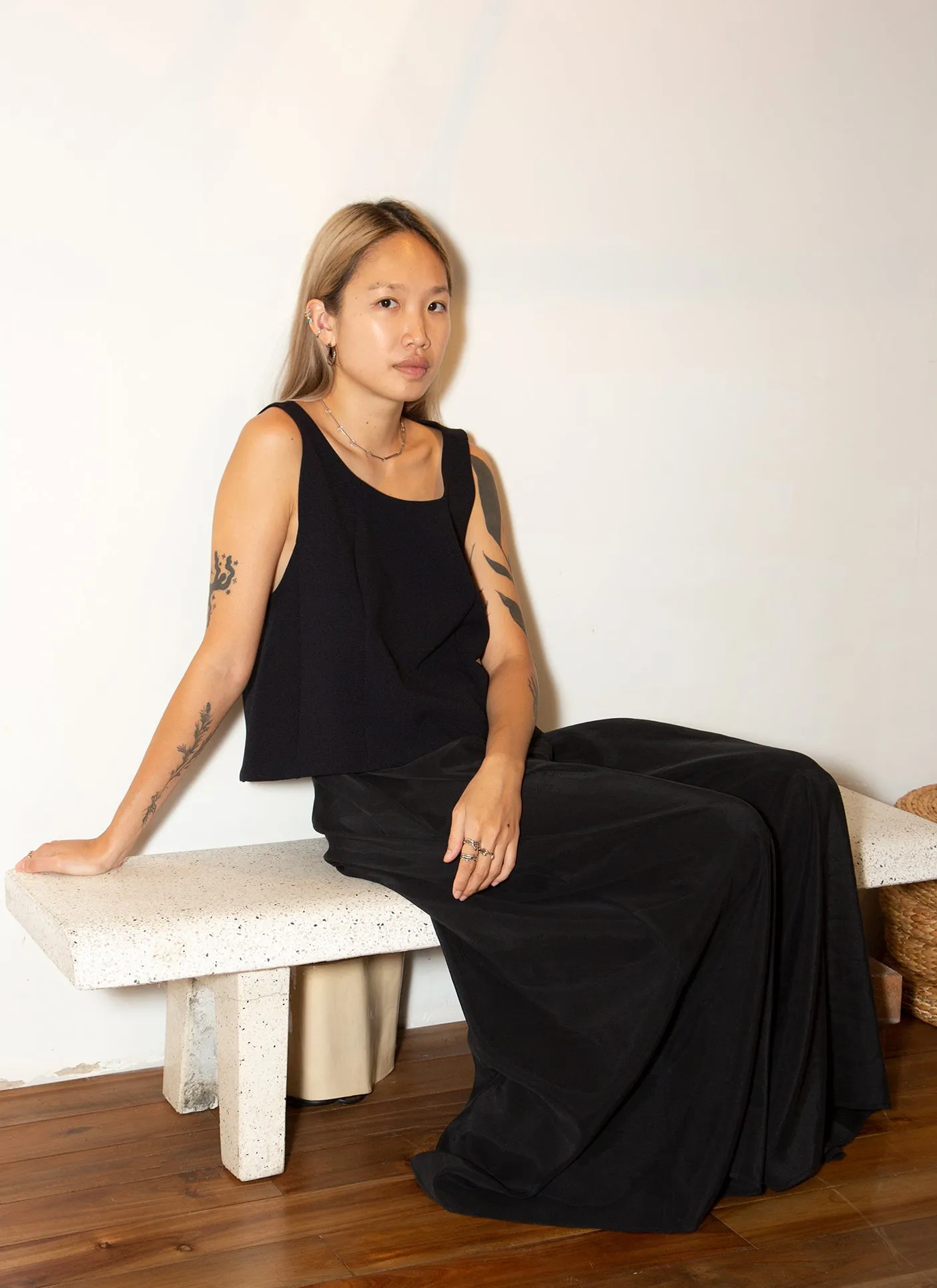 Rang Six-Panel Cropped Top - Black Blue