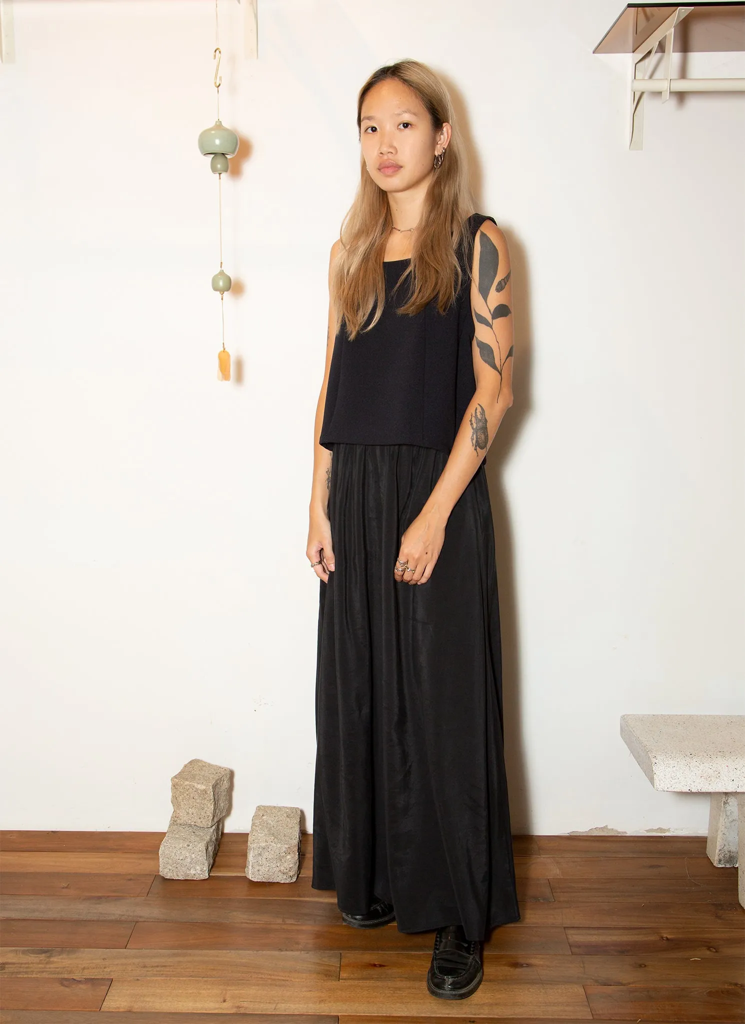 Rang Six-Panel Cropped Top - Black Blue
