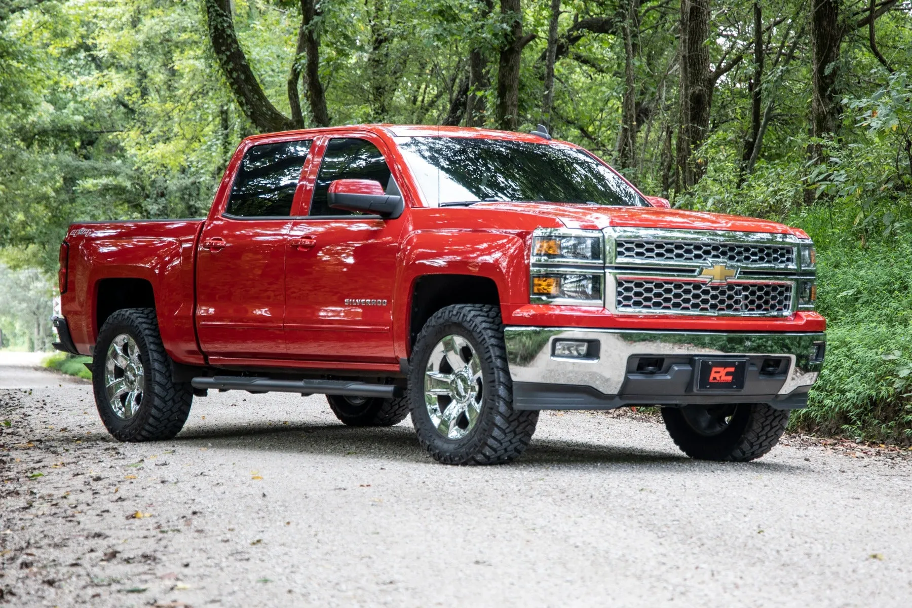 Rough Country 2" Leveling Kit Chevy Silverado 2WD/4WD (14-18) N3 Loaded struts